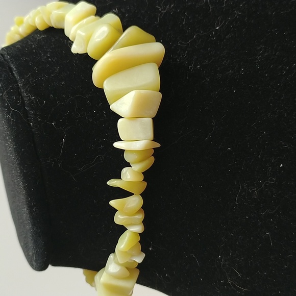 Handmade Olive "Serpentine" Choker - Picture 2 of 4